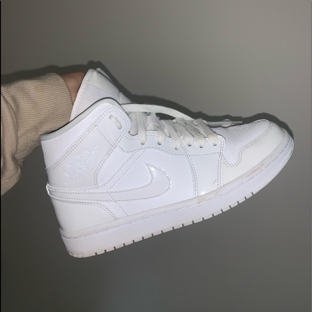 Air Jordan 1 Mid 'White Snakeskin